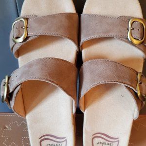 Dansko Sophie Shimmer Suede Sandals Taupe - New